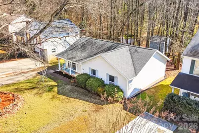 5620 Running Wood Lane, Charlotte, NC 28215 - Photo 3