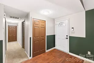 5620 Running Wood Ln, Charlotte, NC 28215 - Photo 5