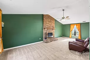 5620 Running Wood Ln, Charlotte, NC 28215 - Photo 7