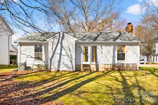 5620 Running Wood Ln, Charlotte, NC 28215 - Photo 33