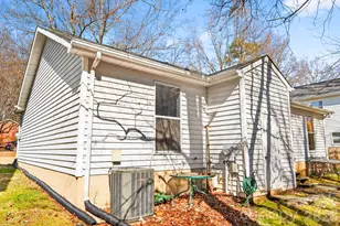 5620 Running Wood Ln, Charlotte, NC 28215 - Photo 35