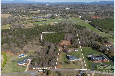 152 N Quail Run, Forest City, NC 28043 - Photo 5