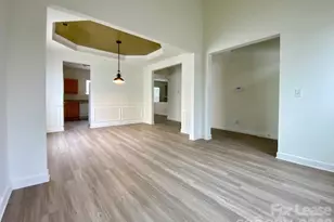 9224 Aloysia Ln, Charlotte, NC 28269 - Photo 3