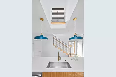 2553 Elkwood Circle, Charlotte, NC 28205 - Photo 7