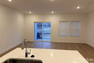 8112 Hidden Spgs Trl, Charlotte, NC 28216 - Photo 9