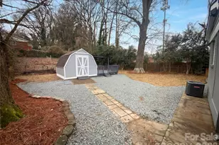 2122 Kilborne Dr, Charlotte, NC 28205 - Photo 17