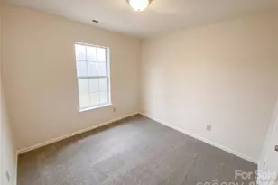 5719 Rocbridge Ln, Charlotte, NC 28208 - Photo 15