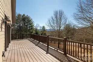 16 Winterberry Dr, Hendersonville, NC 28739 - Photo 11