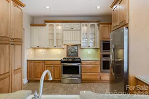 16 Winterberry Dr, Hendersonville, NC 28739 - Photo 15