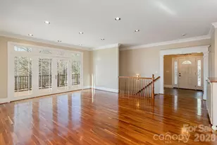 16 Winterberry Dr, Hendersonville, NC 28739 - Photo 5