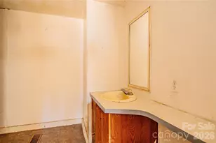 682 Grant Dr, Roanoke Rapids, NC 27870 - Photo 19