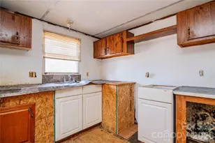 682 Grant Dr, Roanoke Rapids, NC 27870 - Photo 9