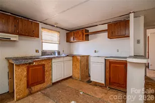 682 Grant Dr, Roanoke Rapids, NC 27870 - Photo 11