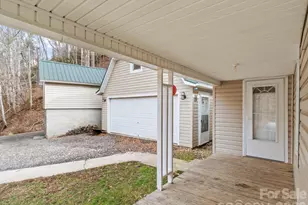 16180 US Hwy 19W Hwy, Green Mountain, NC 28740 - Photo 29