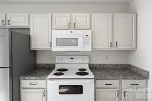 3707 Silver Ore Ln, Charlotte, NC 28216 - Photo 5