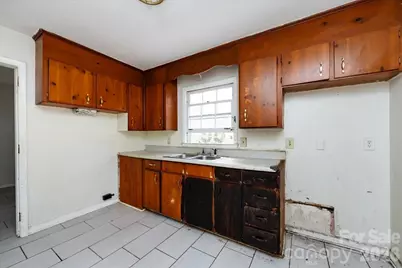 1628 Eastway Drive, Charlotte, NC 28205 - Photo 11