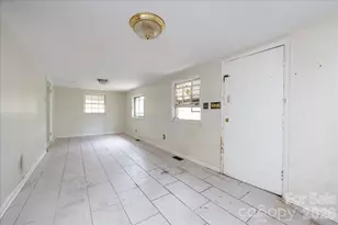 1628 Eastway Dr, Charlotte, NC 28205 - Photo 15