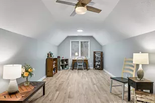 2208 E Cumming Woods Ln, Hendersonville, NC 28739 - Photo 23