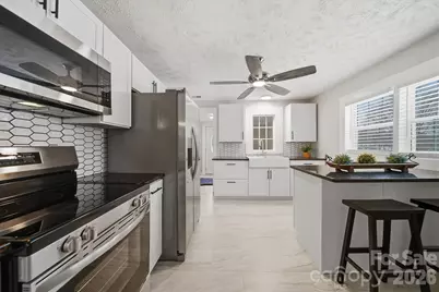 3410 25th Avenue NE, Hickory, NC 28601 - Photo 19