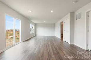 475 Sundown Dr, Spartanburg, SC 29302 - Photo 9