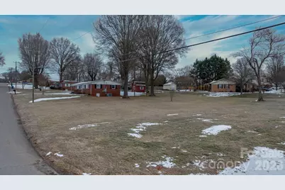 1802 33rd Street NE, Hickory, NC 28601 - Photo 13