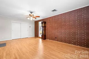 1802 33rd St NE, Hickory, NC 28601 - Photo 3