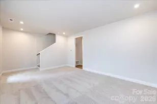 812 Flintside Ln, Charlotte, NC 28217 - Photo 5