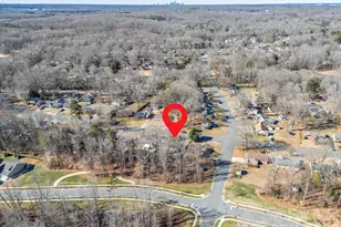 10305 Starwood Dr, Charlotte, NC 28215 - Photo 19