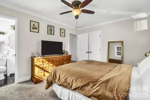 10305 Starwood Dr, Charlotte, NC 28215 - Photo 9