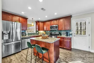 10305 Starwood Dr, Charlotte, NC 28215 - Photo 5