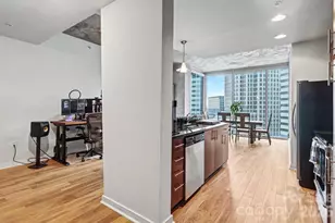 210 N Church St, Charlotte, NC 28202 - Photo 7