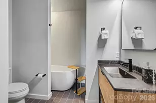 210 N Church St, Charlotte, NC 28202 - Photo 33