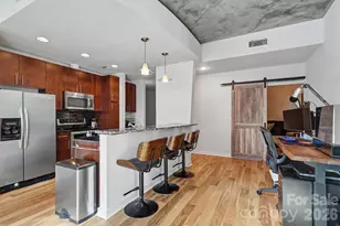 210 N Church St, Charlotte, NC 28202 - Photo 11