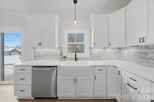 330 E Pine St, Maiden, NC 28650 - Photo 13