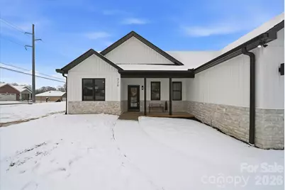 330 E Pine Street, Maiden, NC 28650 - Photo 3