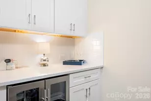 6520 Vizcaya Ct, Charlotte, NC 28226 - Photo 7