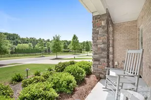 6520 Vizcaya Ct, Charlotte, NC 28226 - Photo 3