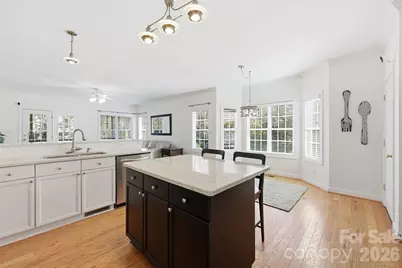 8526 Wren Creek Drive, Charlotte, NC 28269 - Photo 15