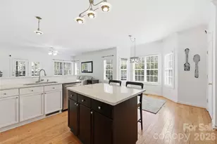 8526 Wren Creek Dr, Charlotte, NC 28269 - Photo 15