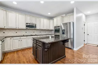 10205 Treetop Lane, Cornelius, NC 28031 - Photo 11