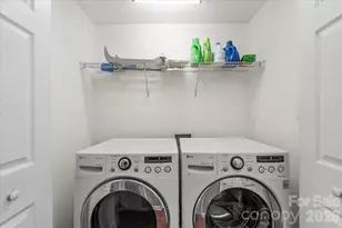 3325 Braden Dr, Charlotte, NC 28216 - Photo 29