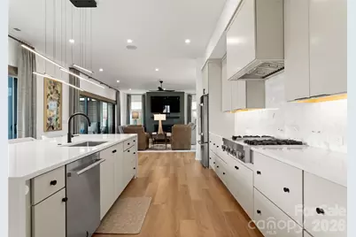 301 Dover Avenue, Charlotte, NC 28209 - Photo 13