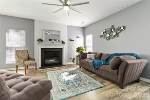 11818 Guildhall Ln, Charlotte, NC 28213 - Photo 7