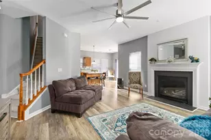 11818 Guildhall Ln, Charlotte, NC 28213 - Photo 9