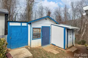 373 Starnes Cove Rd, Candler, NC 28715 - Photo 17