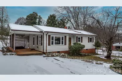 203 3rd Avenue NE, Conover, NC 28613 - Photo 3