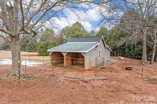 1570 Roddy Rd, Campobello, SC 29322 - Photo 39