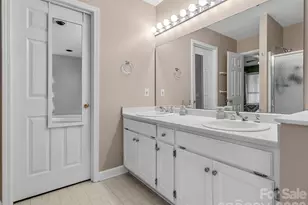 1570 Roddy Rd, Campobello, SC 29322 - Photo 21