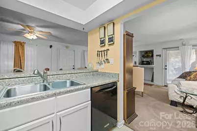 1832 J Julian Lane #D, Charlotte, NC 28208 - Photo 5