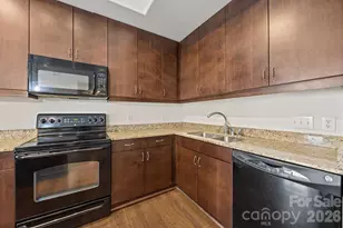 4620 Piedmont Row Dr, Charlotte, NC 28210 - Photo 5